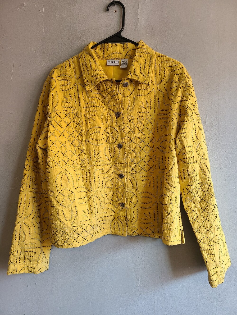 Women's large (Chico's 2) yellow cotton jacket black stitching w/metal buttons